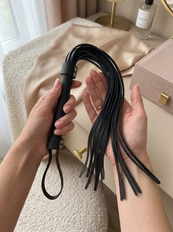Pejcz BDSM Erospace Wild Play – ekoskóra, 75 cm
